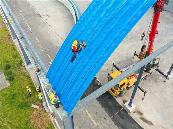 重慶某光伏公司出料車間拱形屋頂工程案例解析拱形屋頂結構細節