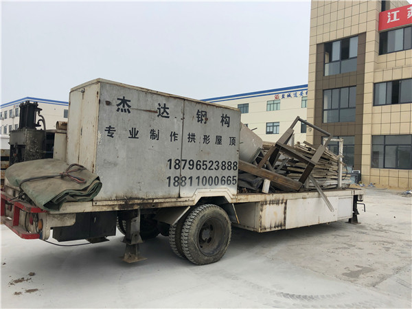 拱形屋頂成型設備現場安裝施工的重要性解析拱形屋頂成型設備現場安裝